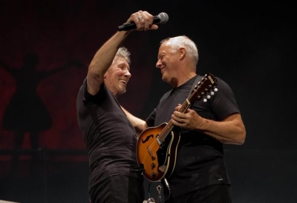 David Gilmour & Roger Waters - Wish You Were Here (Live for Hoping Foundation 2010)