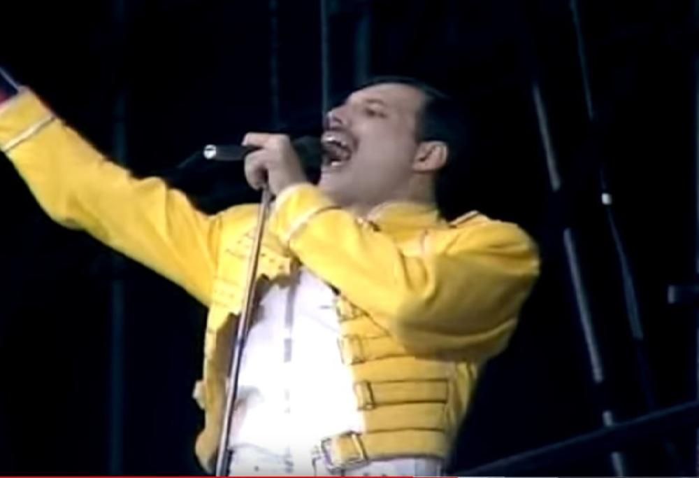 Queen – One Vision (Live At Wembley Stadium)