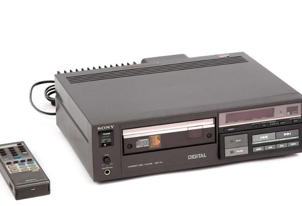 CDP-101: guarda le foto del primo lettore CD della storia (1982)