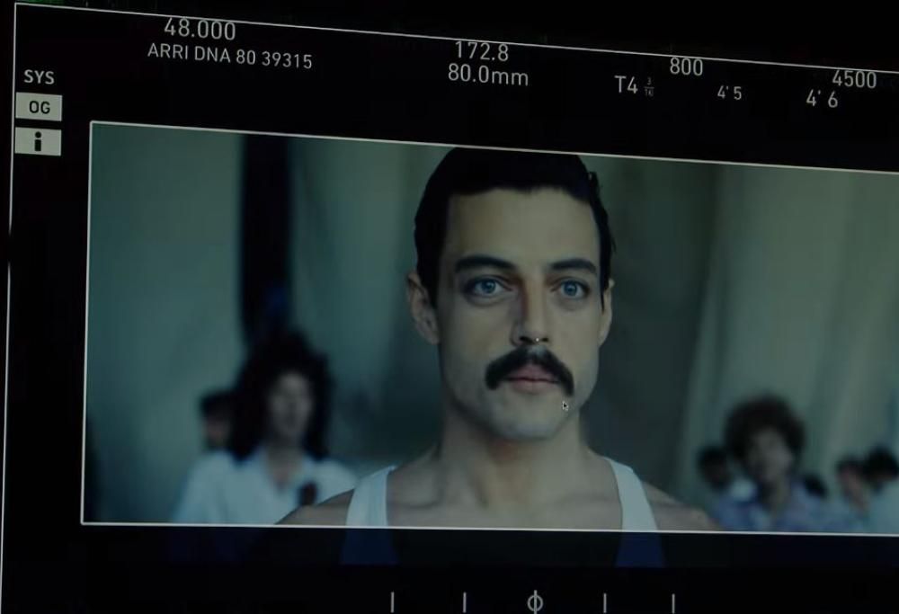 Bohemian Rhapsody: guarda il mini documentario "Becoming Freddie" con il dietro le quinte e immagini inedite