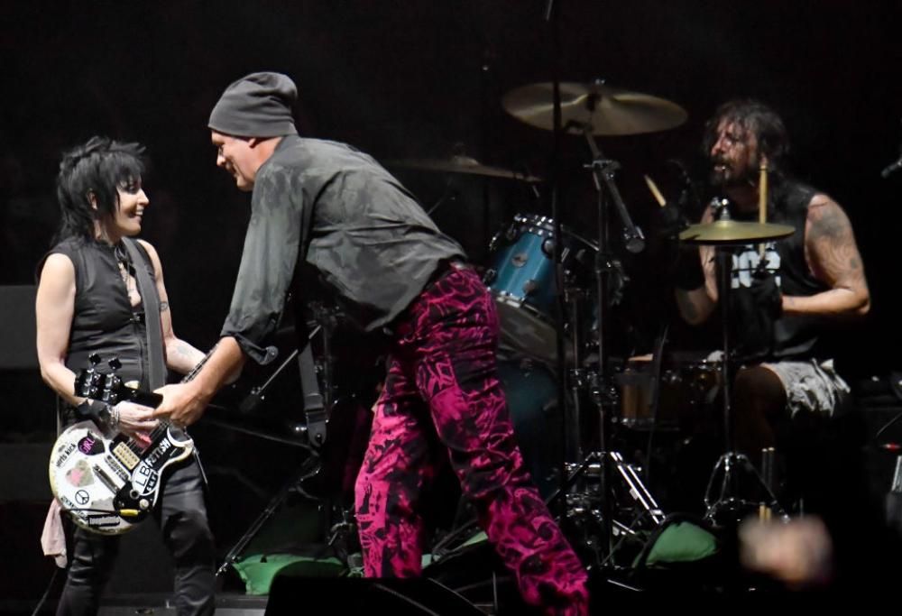 Cal Jam 18: guarda le foto della reunion dei Nirvana, Foo Fighters, Iggy Pop + Josh Homme, Tenacious D, Greta Van Fleet, Garbage…