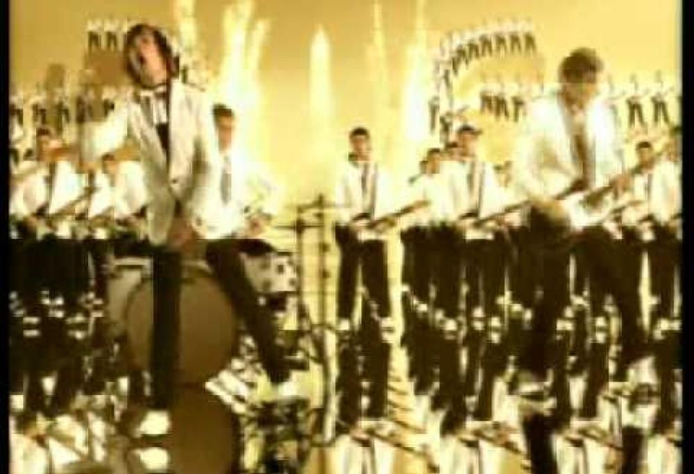 The Hives - Two-Timing Touch and Broken Bones