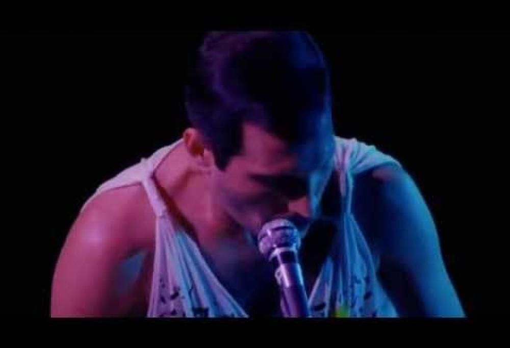 Queen- Bohemian Rhapsody (Live In Budapest, 1986)