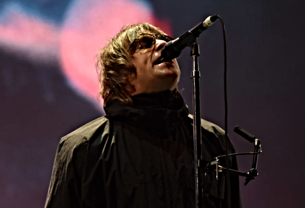 Liam Gallagher, pubblicato il video di Wonderwall registrato a Kenbworth 2022. Guardalo qui