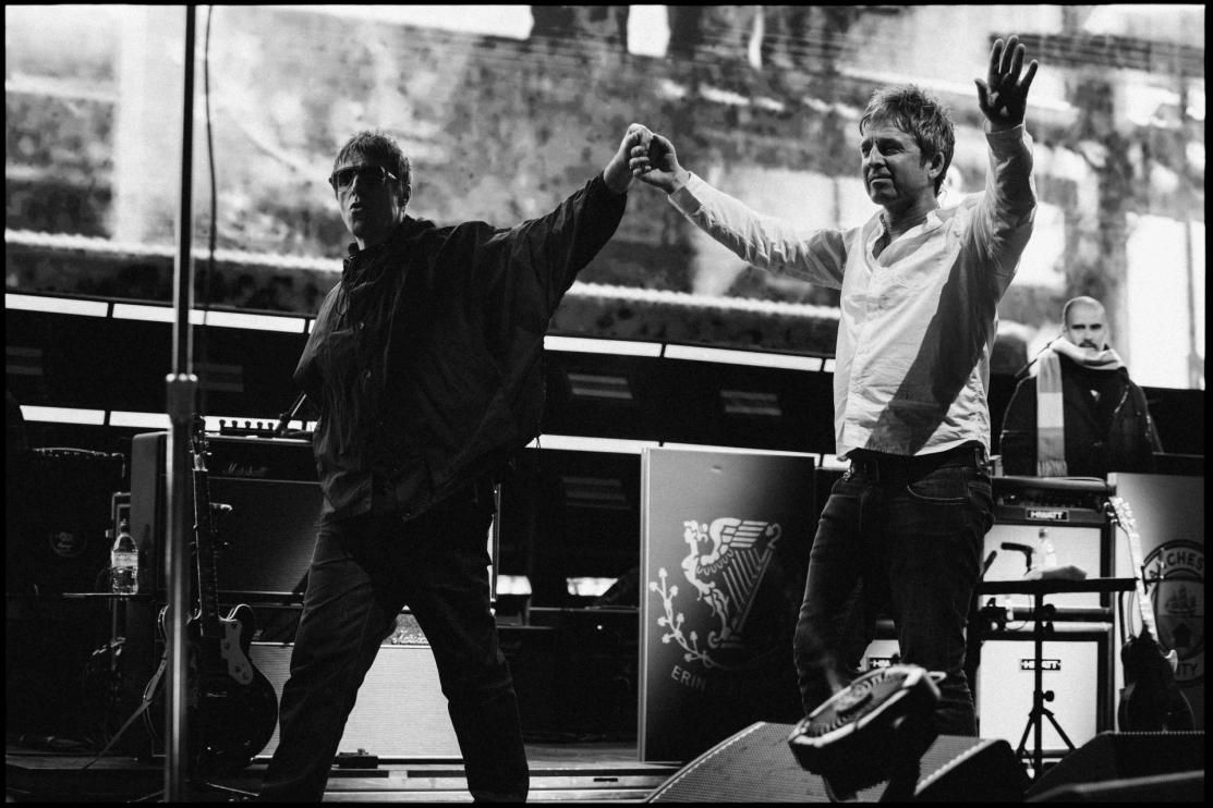 Gli Oasis hanno annunciato una pausa dopo il trionfale tour della reunion: “Ora un periodo di riflessione”