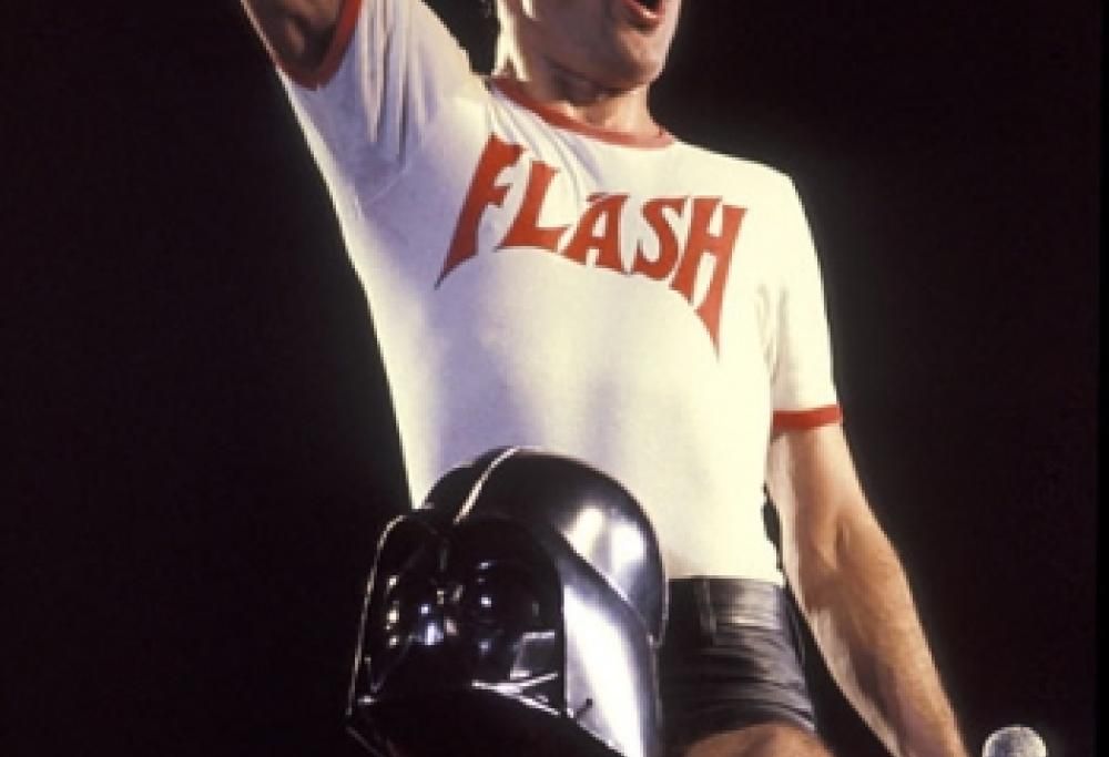 Freedie Mercury Vs Dart Fener