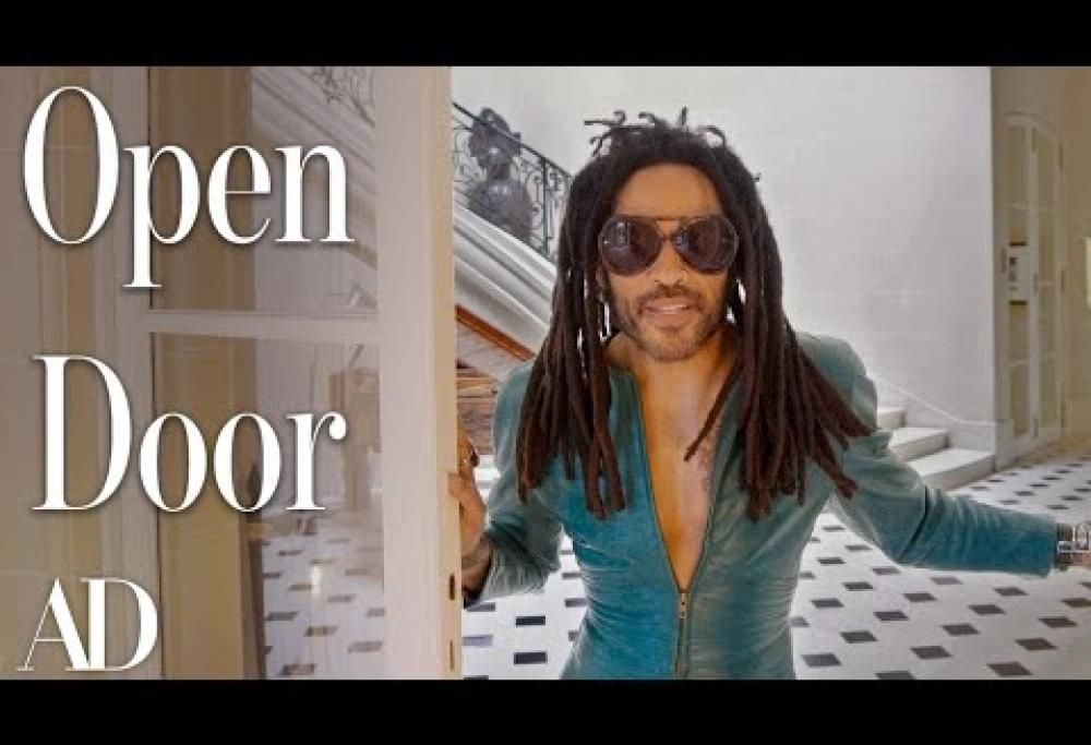 Lenny Kravitz apre le porte della sua casa di Parigi (e nel seminterrato c'è anche un nightclub privato!). Guarda il video