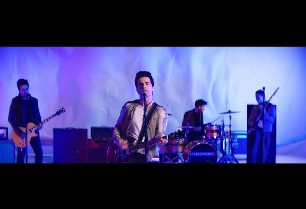 Stereophonics - Caught By The Wind