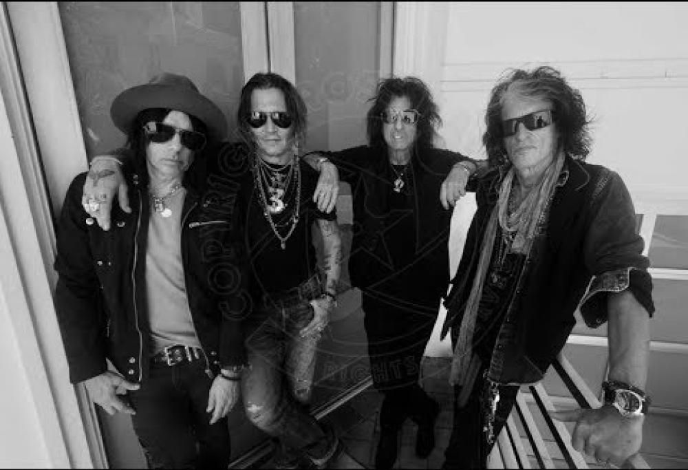 Hollywood Vampires: la band pubblica il video col dietro le quinte del tour 2018, e c'è anche l'Italia! Guardalo qui