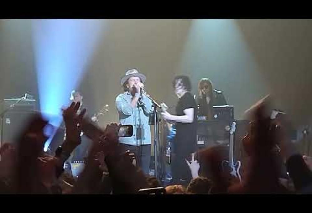 Eddie Vedder si è esibito a sorpresa con Jack White durante un concerto a Tokyo, Guarda il video