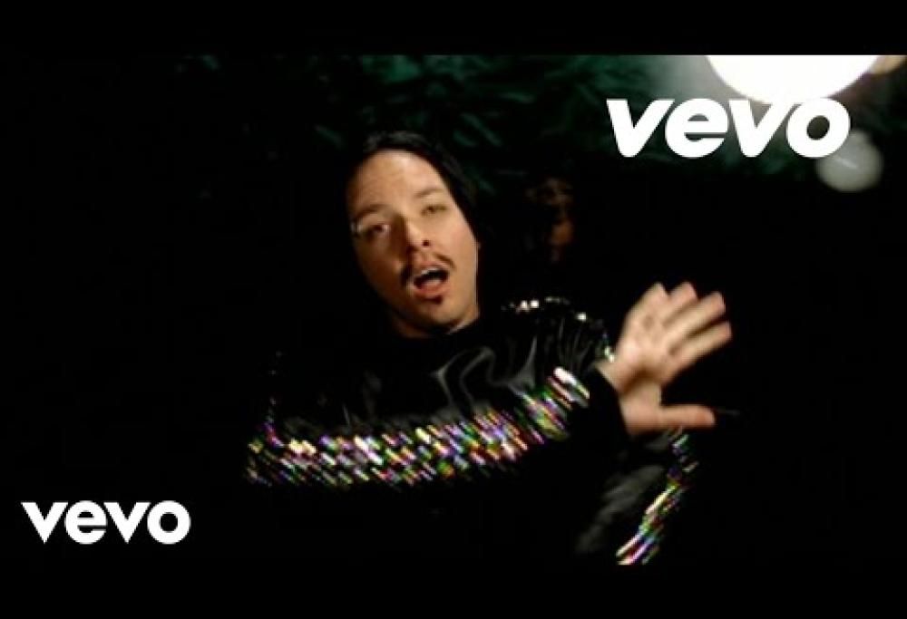 Korn - Falling Away from Me