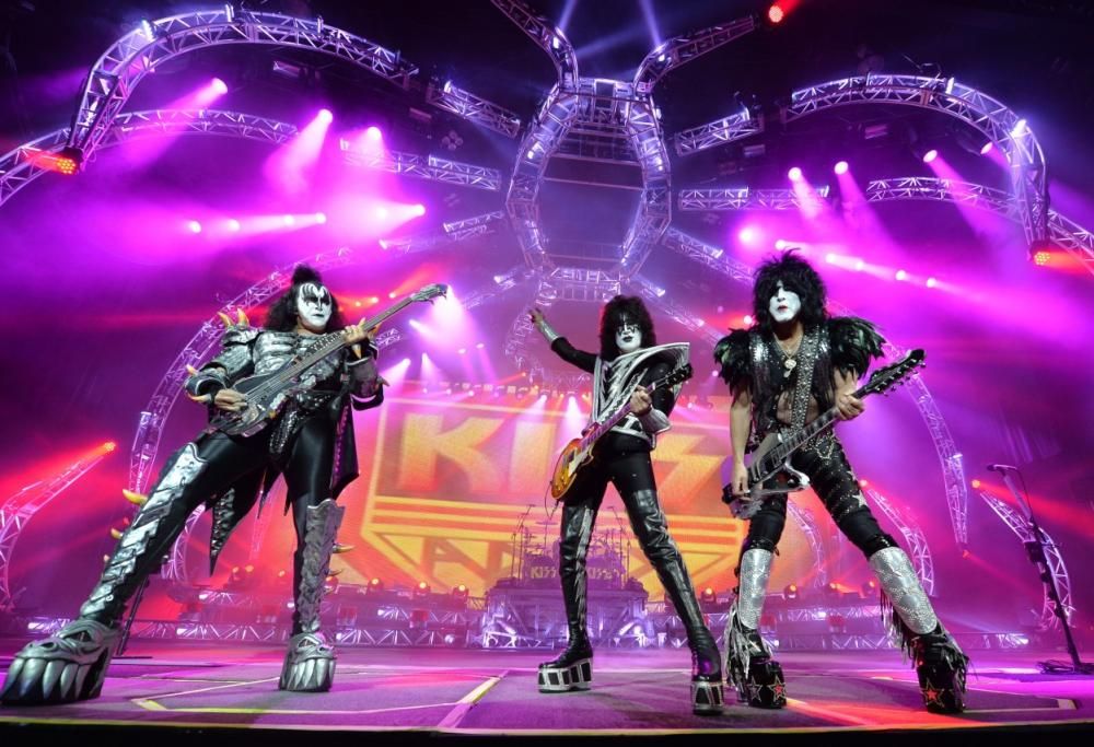 Kiss in concerto al Cruzan Amphitheatre