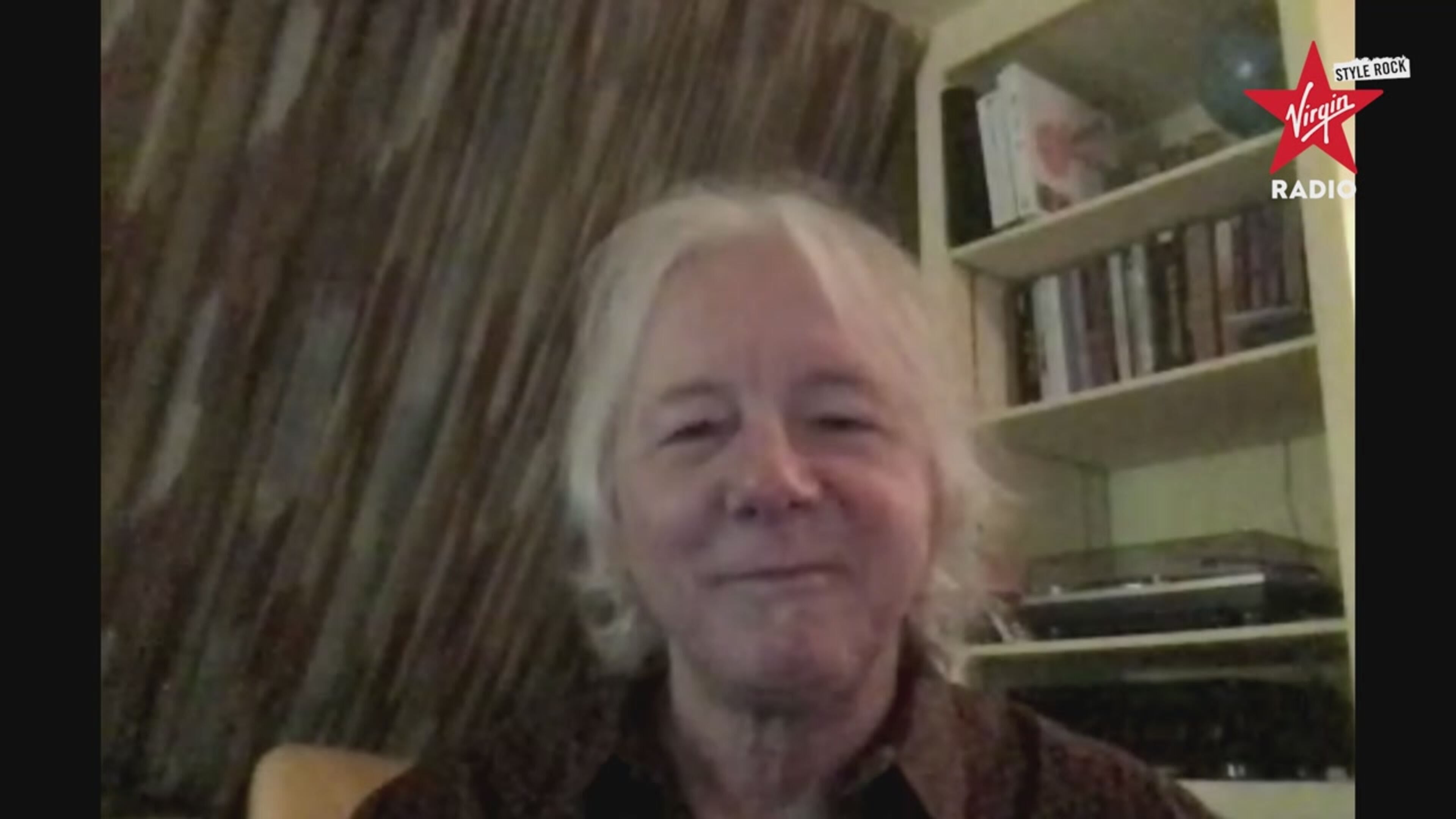 R.E.M.: Guarda l’intervista a Mike Mills