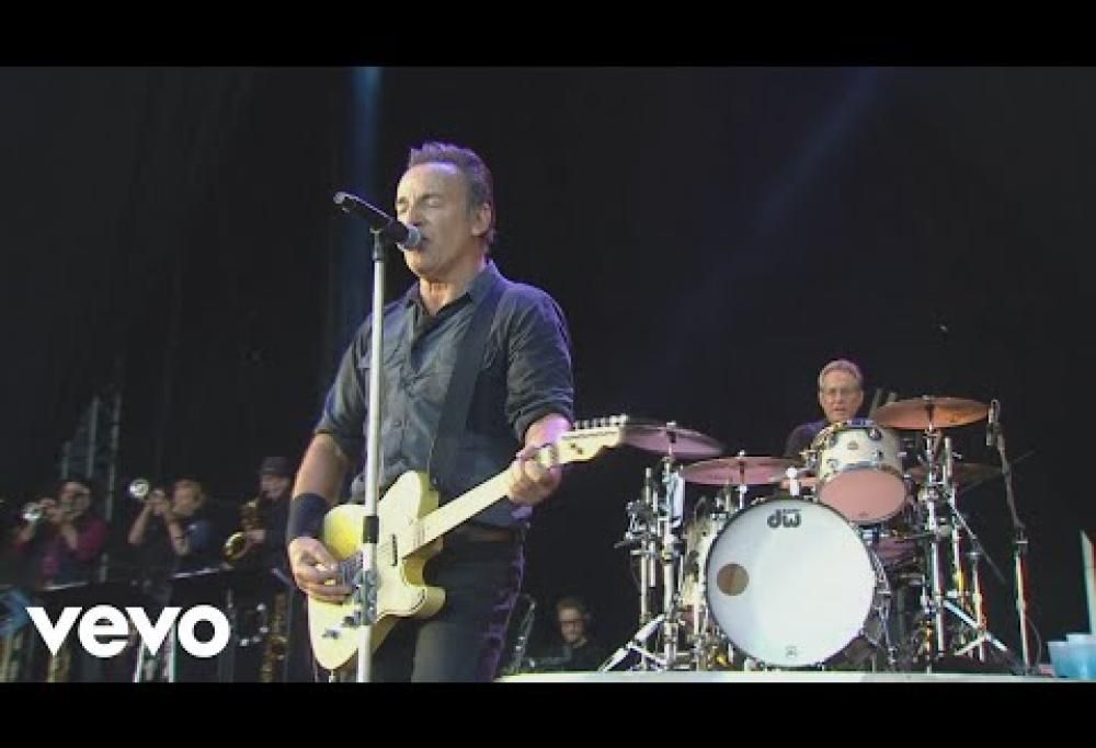 Bruce Springsteen - Cover Me (live)