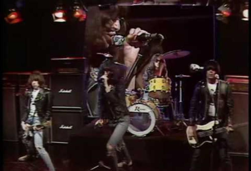 Ramones - Sheena Is A Punk Rocker