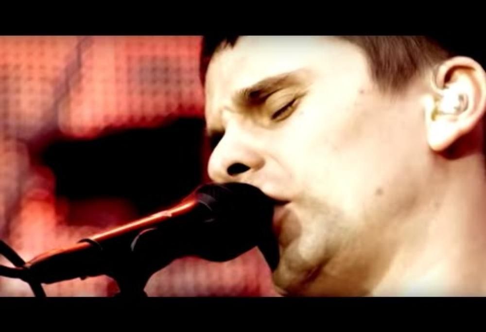 Muse - Hysteria (live)