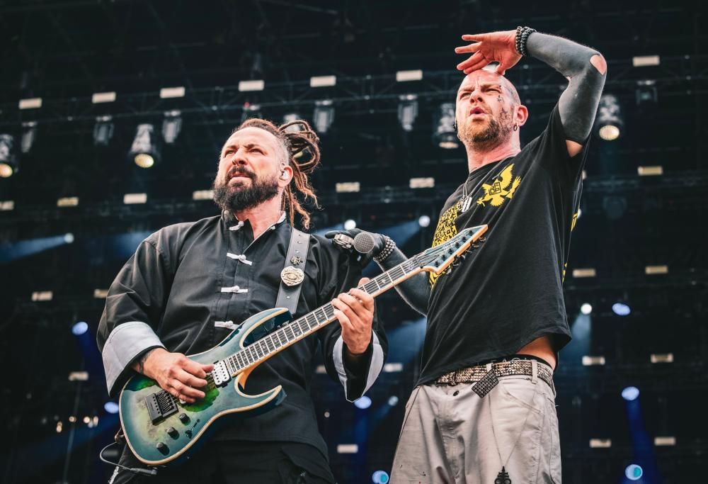 Five Finger Death Punch: guarda le foto e la scaletta del concerto a I-Days Milano 2024