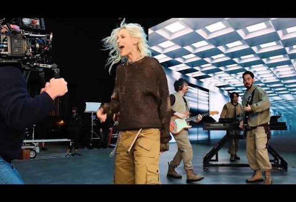 Linkin Park, pubblicato il video con il dietro le quinte di "Up From the Bottom". Guardalo qui