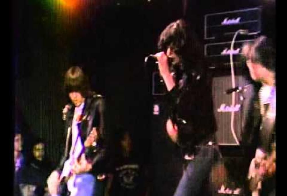 Ramones - Rockaway Beach