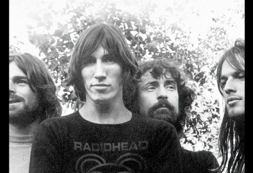 Come sarebbero le rockstar con le t-shirt di altri musicisti. Guarda le foto!