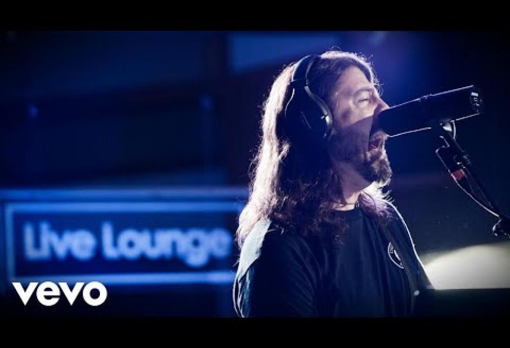Foo Fighters - Let There Be Rock (AC/DC cover)