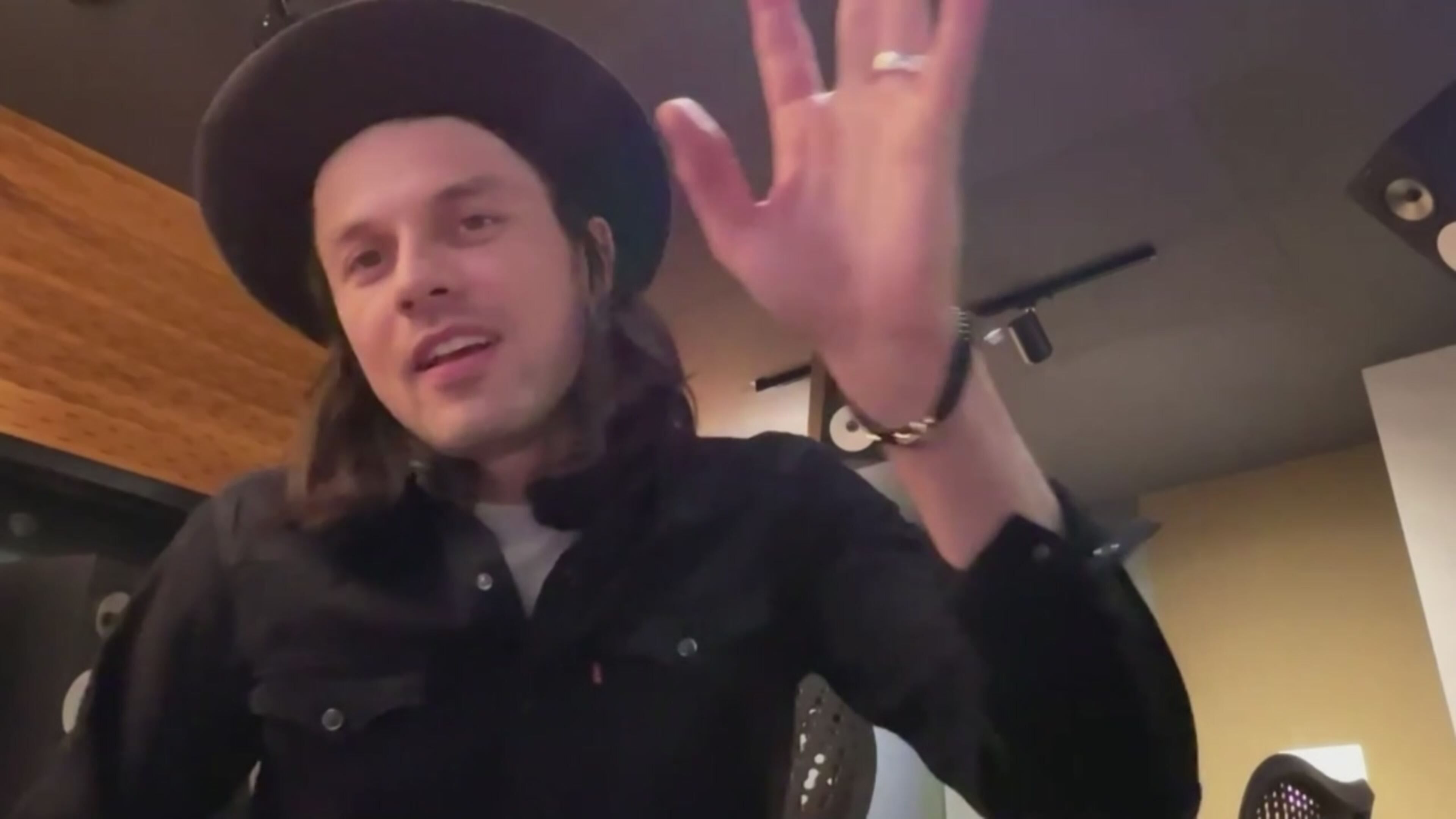 James Bay: guarda l'intervista in diretta a Virgin Radio