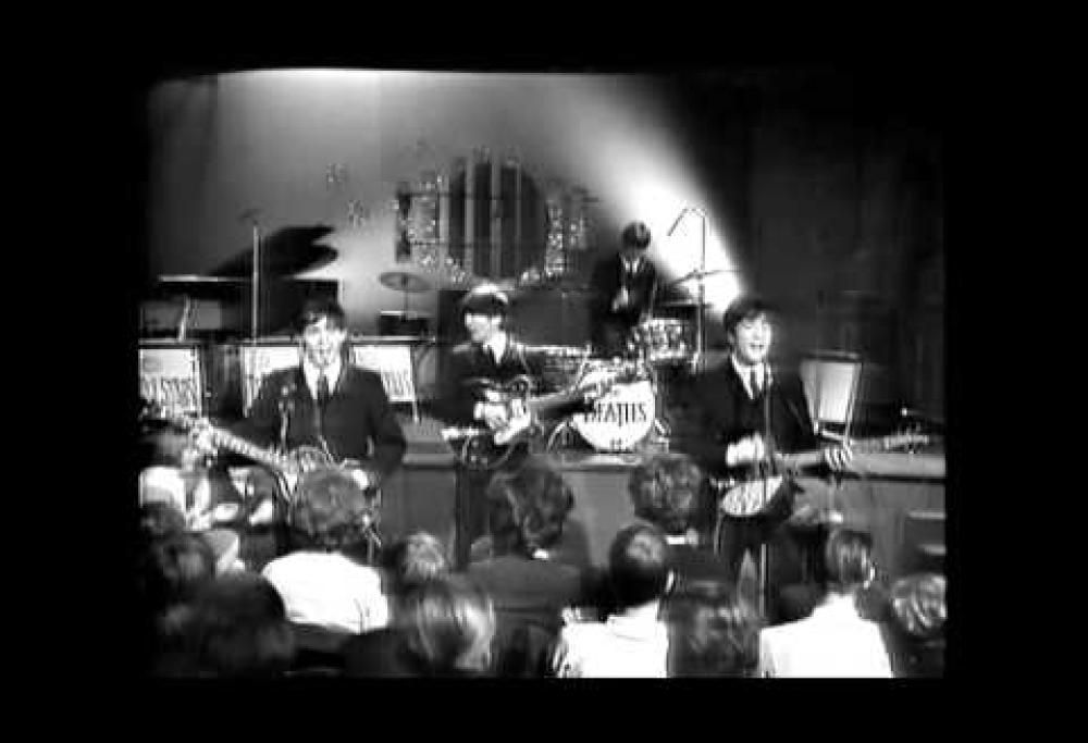 The Beatles - I Saw Her Standing There (live)