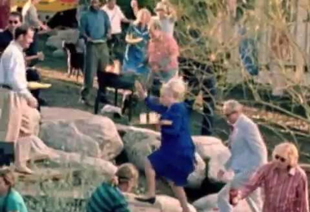 R.E.M. - Imitation Of Life