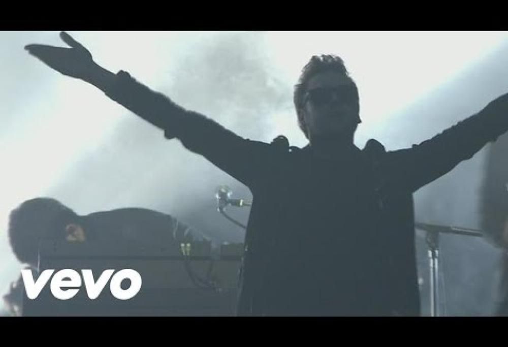 Kasabian - Days Are Forgotten (live)