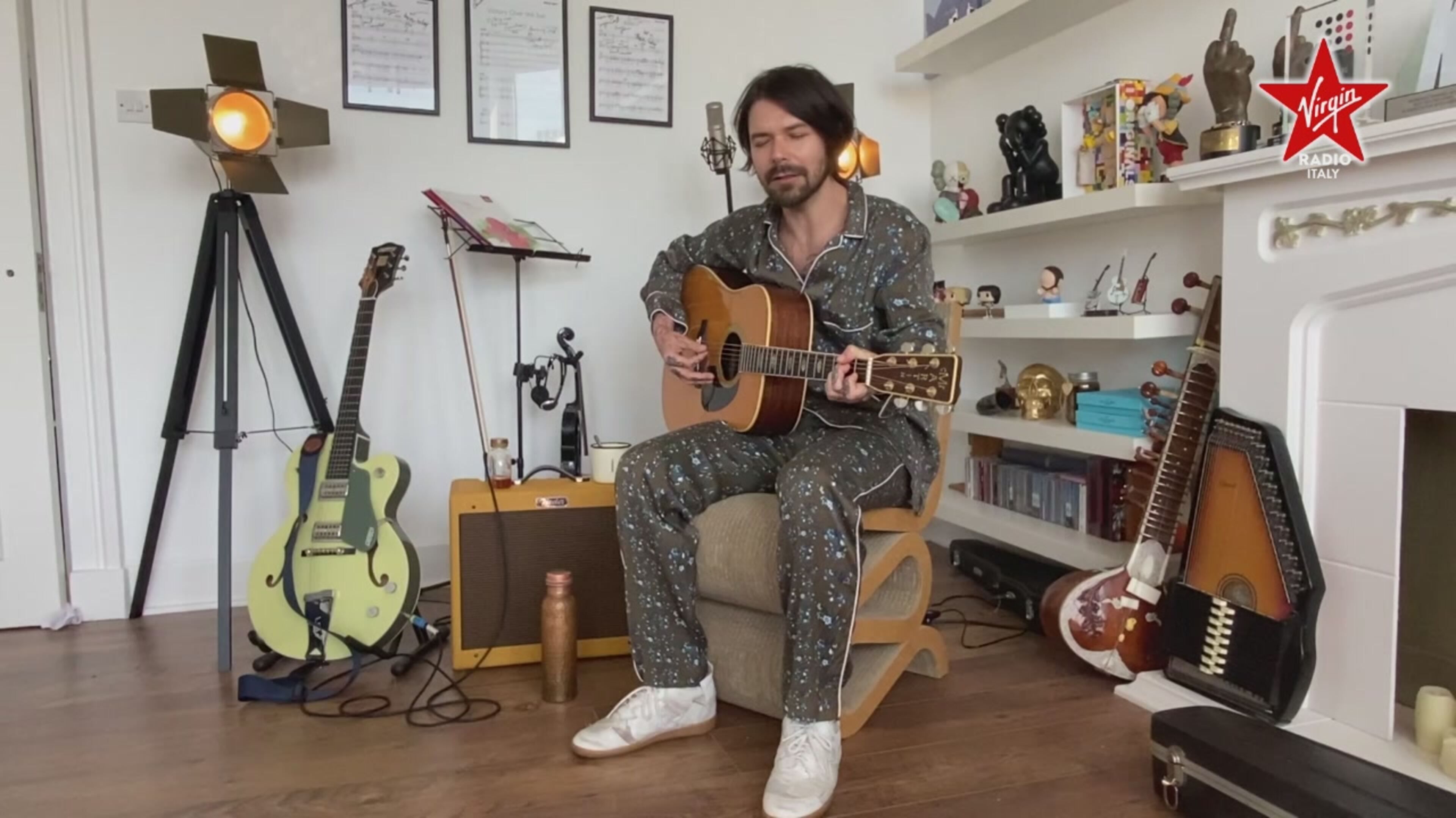 Biffy Clyro: guarda il concerto casalingo di Simon Neil in esclusiva per Virgin Radio