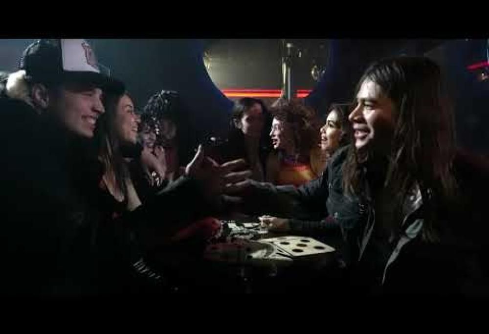 La band dei figli di Slash, Robert Trujillo e Scott Weiland ha pubblicato il brano "All Black" con il primo videoclip ufficiale