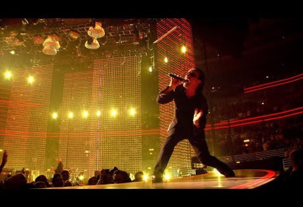 U2, il concerto integrale "Vertigo: Live From Chicago, 2005" in streaming. Guardalo qui