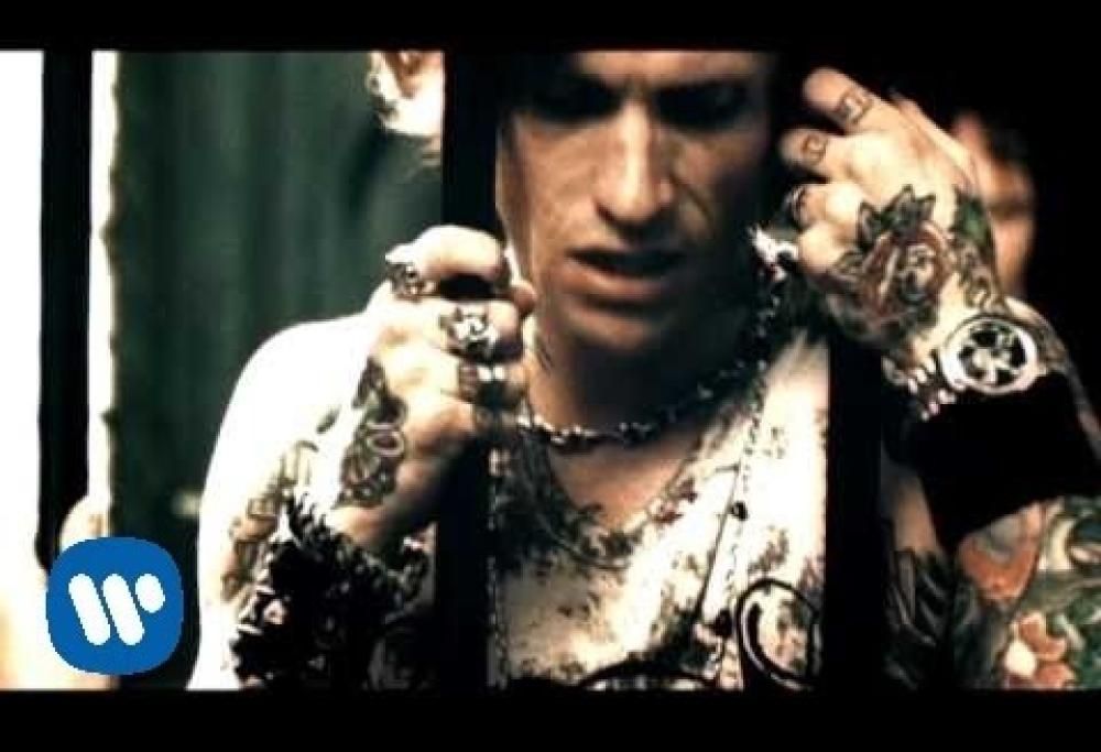 Buckcherry - Crazy Bit*h