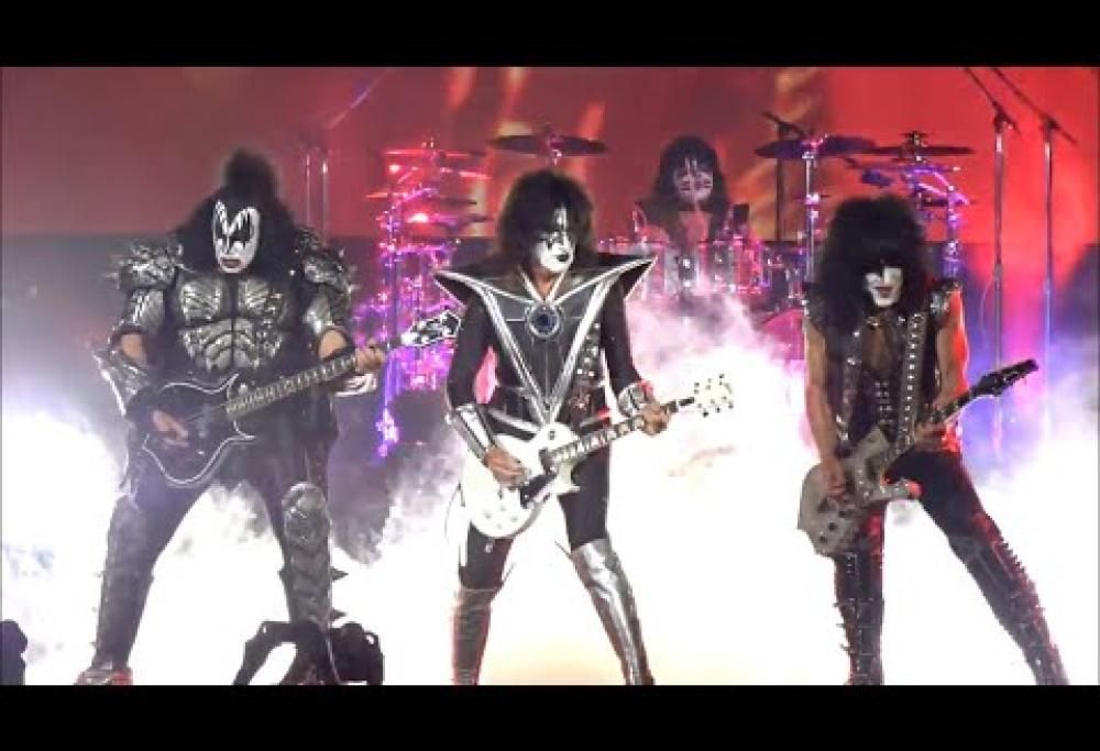 I KISS hanno suonato al Tribeca Film Festival: il primo show post-covid. Guarda i video con la presentazione del docufilm