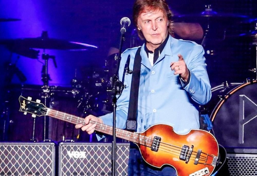 Paul McCarteney live