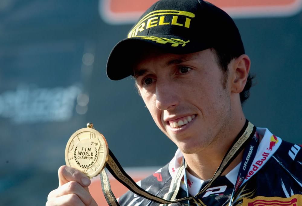 Tributo a Tony Cairoli: leggenda del motocross!