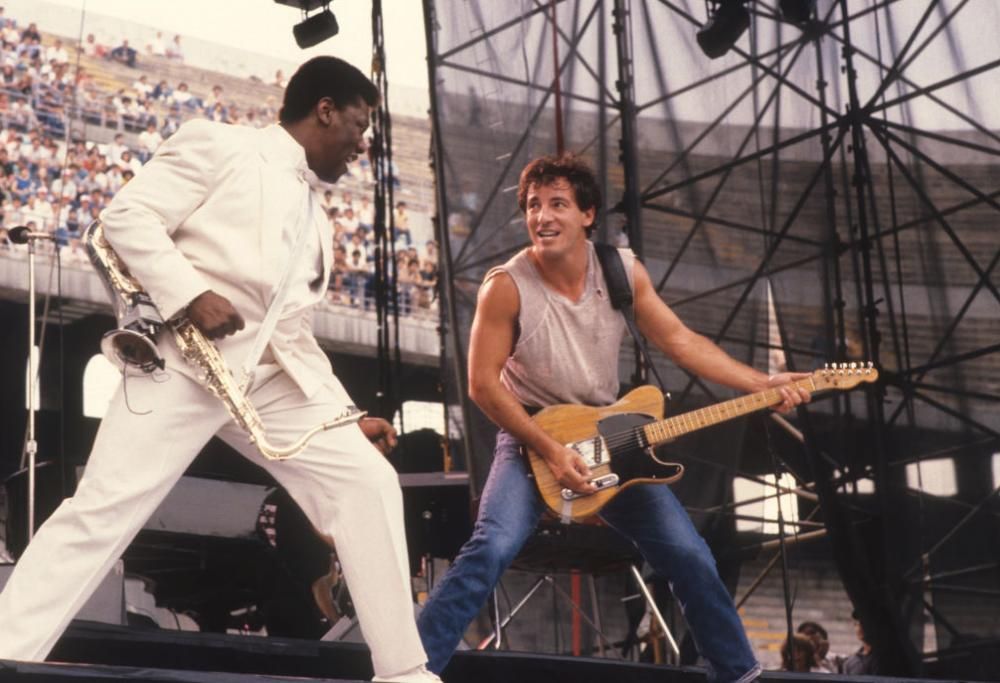 Bruce Springsteen: 21 giugno 1985 - 21 giugno 2025. Guarda le foto più belle del suo primo concerto in Italia