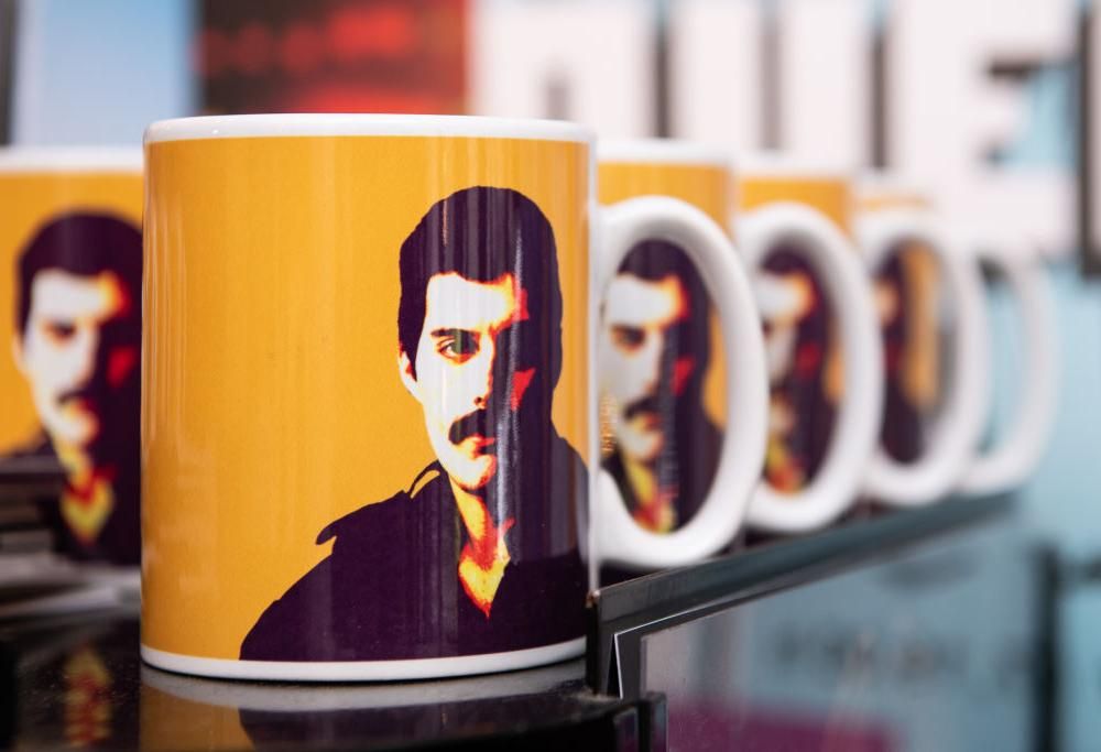 Queen: le foto del nuovo negozio a Londra