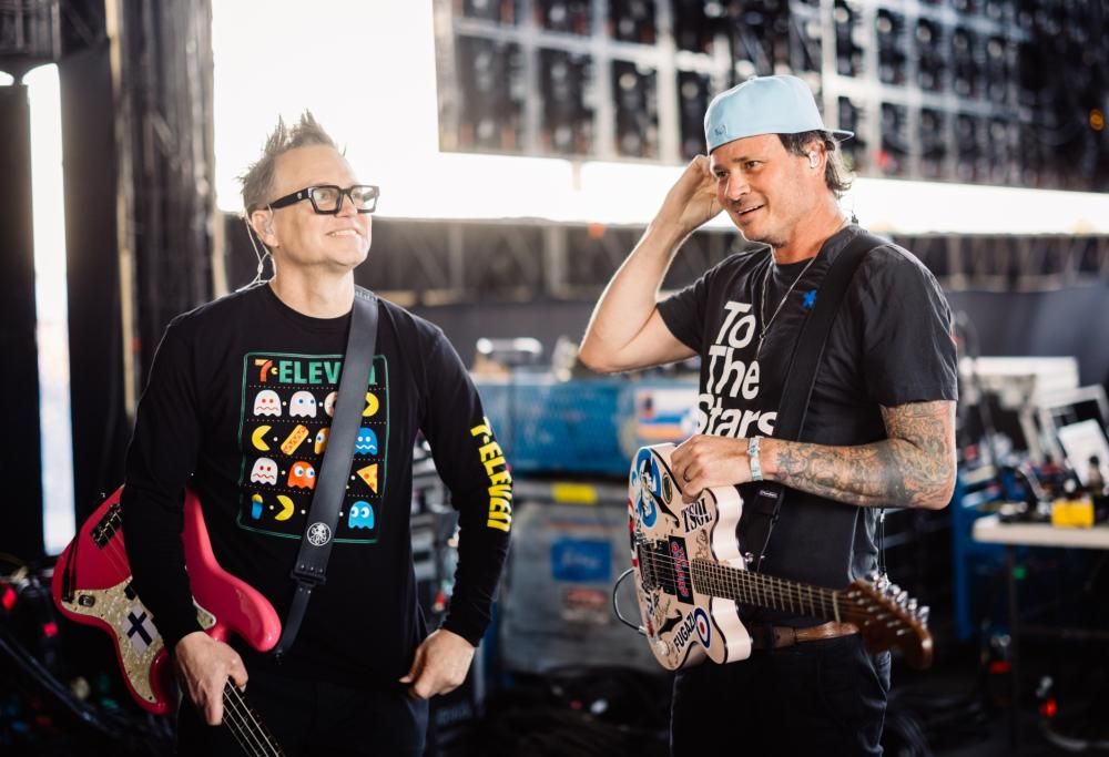 Blink-182: guarda le foto più belle del concerto al Coachella (il primo con Tom DeLonge dal 2014)