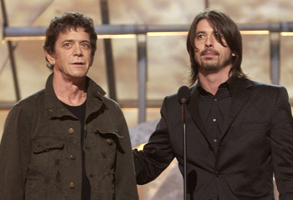 Foo Fighters, Dave Grohl pubblica la cover di Rock & Roll dei Velvet Underground di Lou Reed. Ascoltala qui