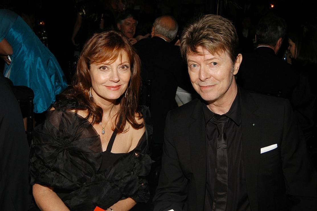 David Bowie, la storia della sua ultima apparizione pubblica. Susan Sarandon: “ci riavvicinammo, mi disse cose che andavano dette”