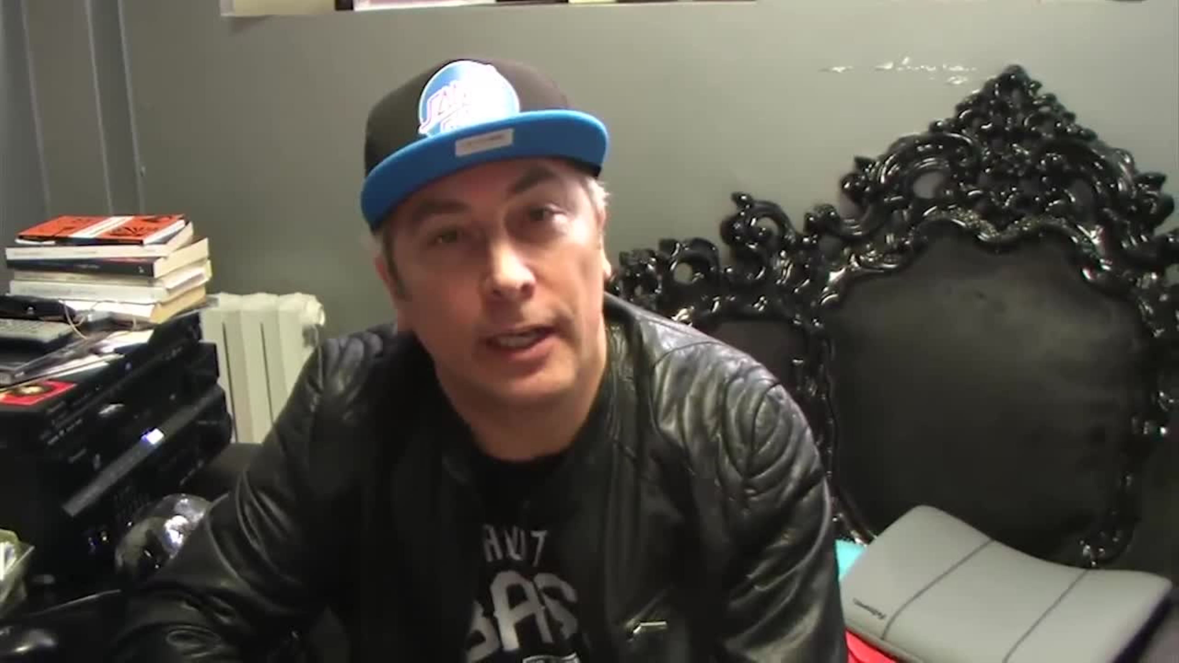 Ringo  dice la sua sul duello di ieri Valentino Rossi – Marc Marquez. GUARDA il video. Voi con chi state?