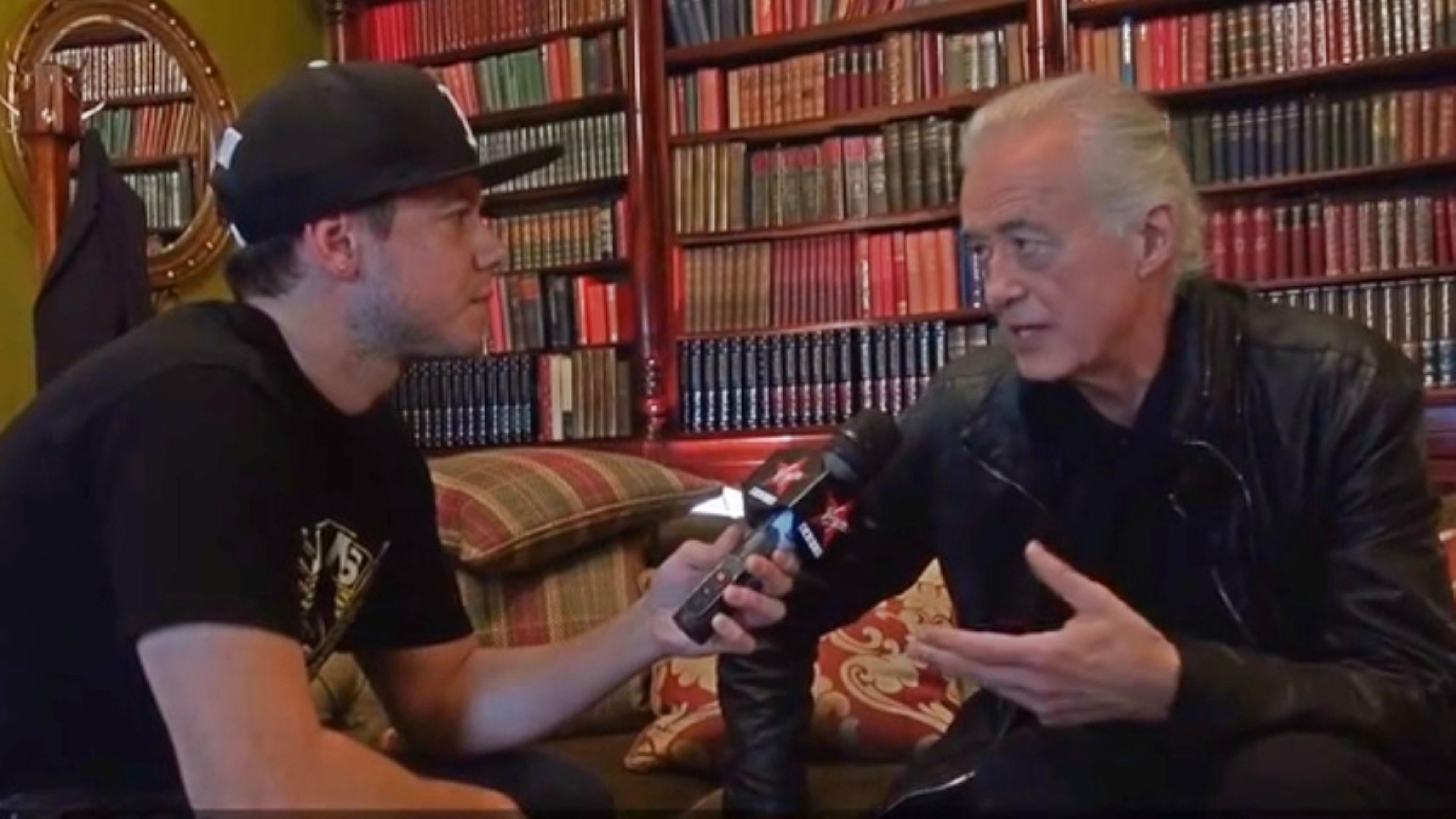 Jimmy Page @ Virgin Radio. Guarda l'intervista con Andrea Rock. (Prima Parte)