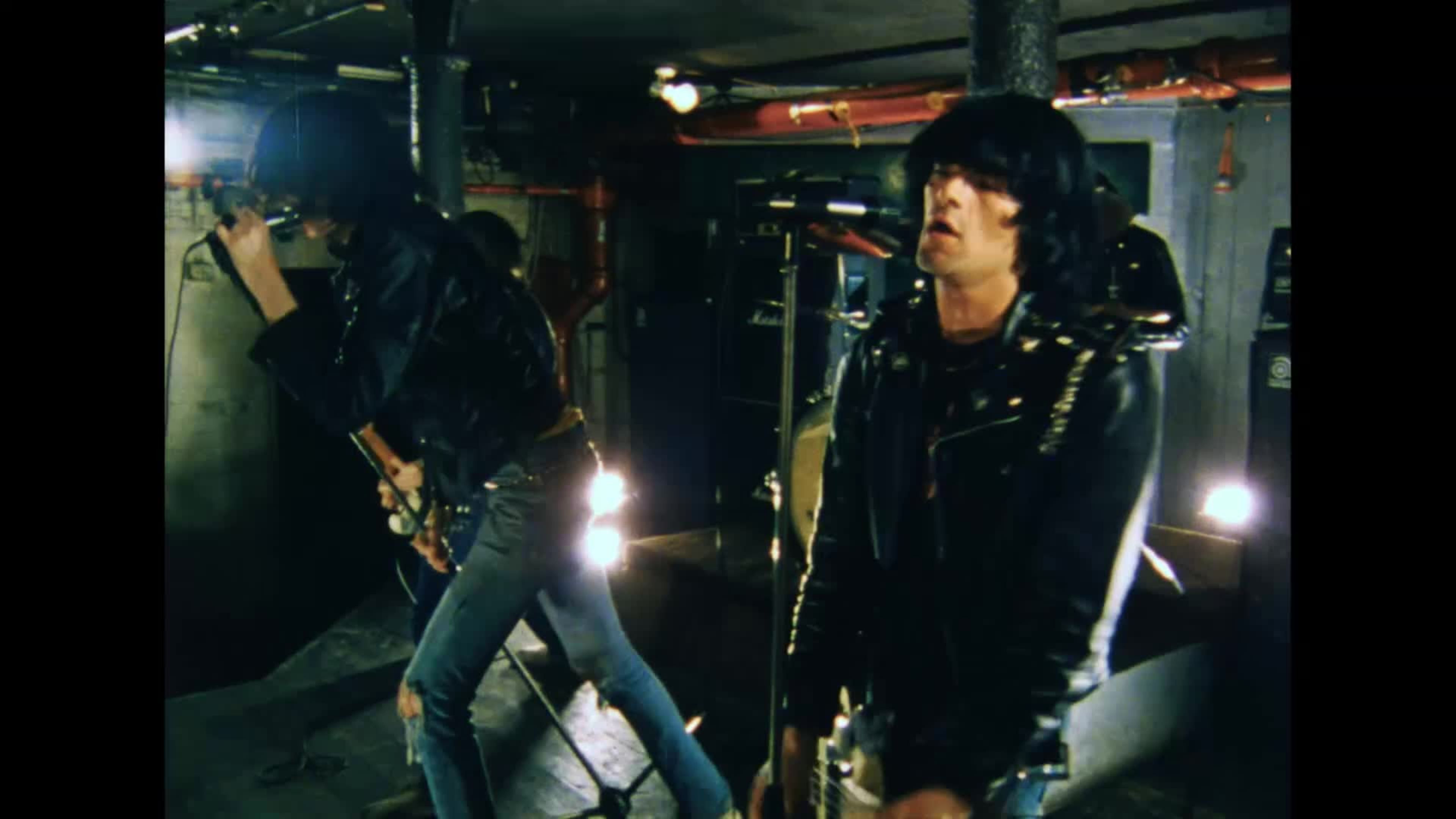 Ramones: e' uscita la ristampa deluxe di Road To Ruin. Guarda il video inedito di She's The One