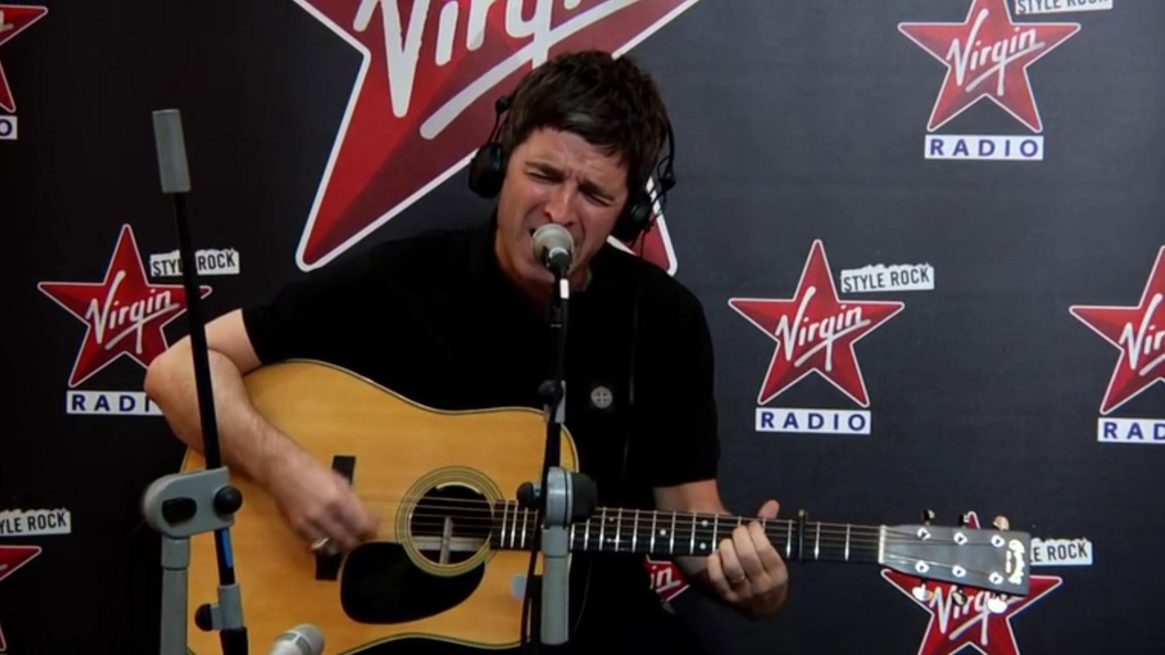 Noel Gallagher - Wonderwall (live @ Virgin Radio)
