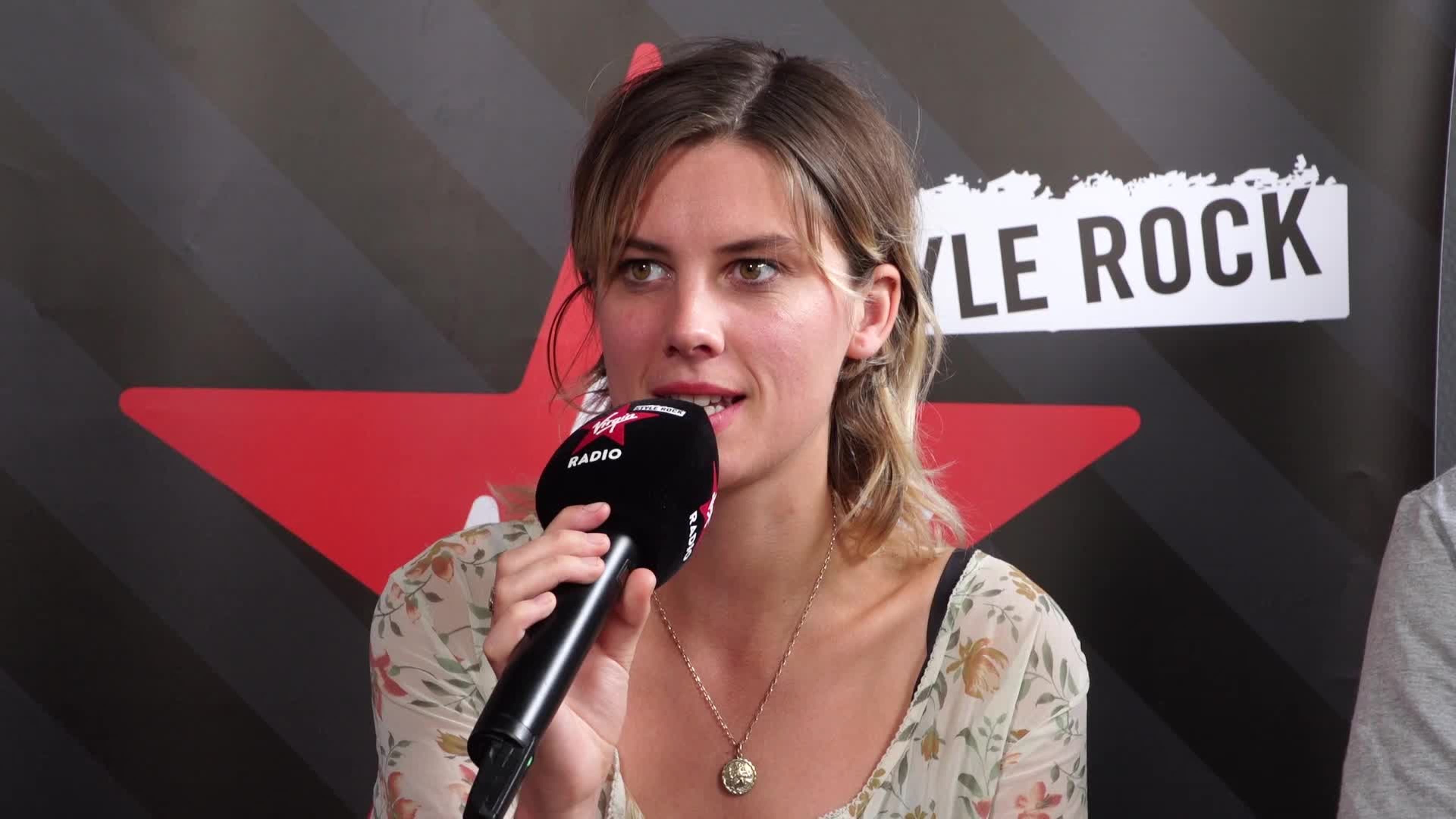 Wolf Alice: guarda l'intervista a Firenze Rocks con Andrea Rock