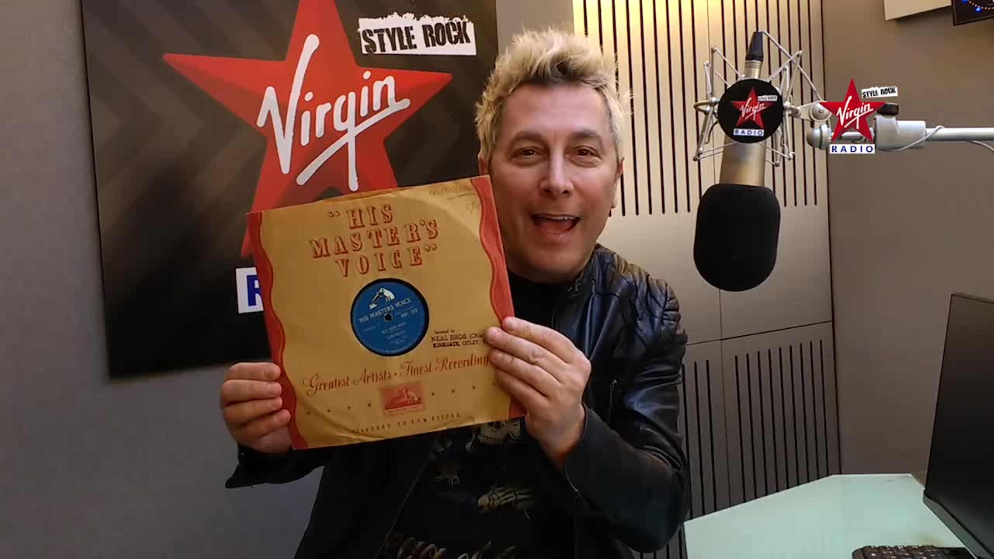 Ringo ci parla del suo primo vinile acquistato (Elvis Presley)!