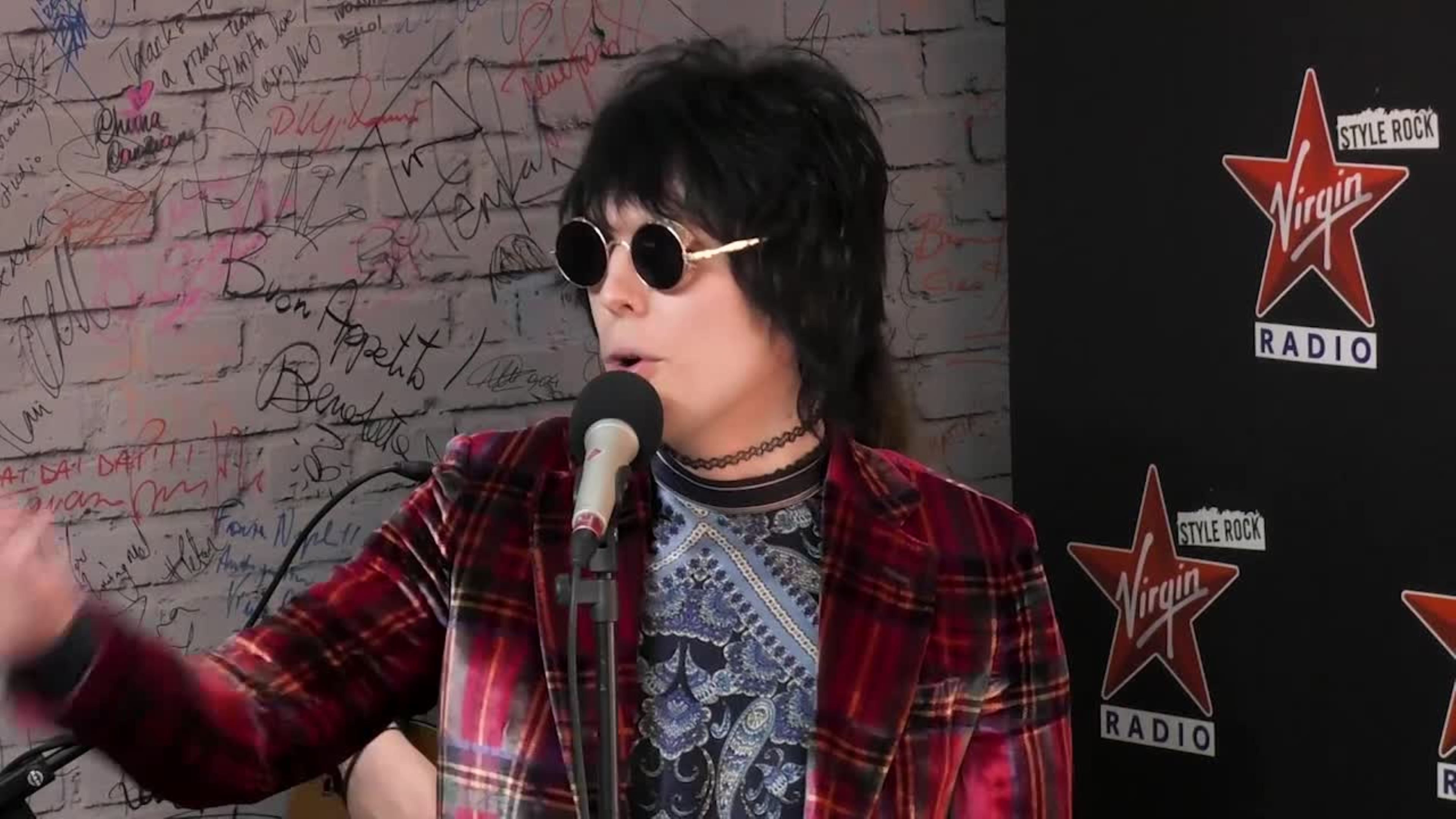 The Struts - Body Talks (Live @ Virgin Radio)