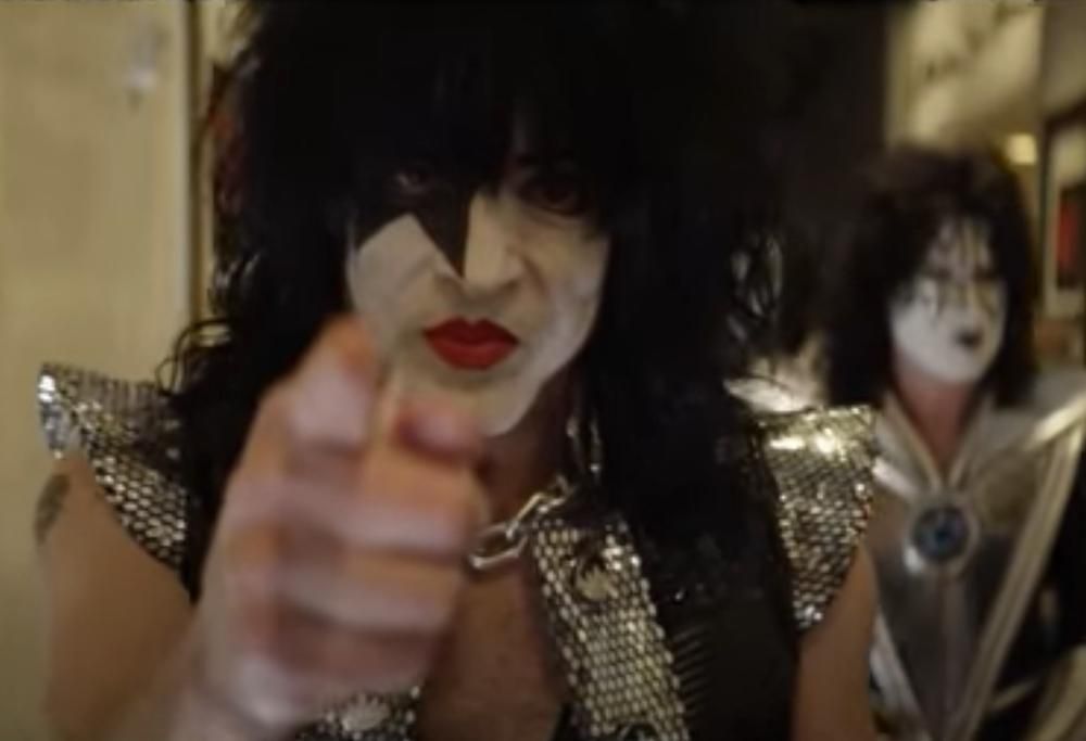 KISS, pubblicato il trailer ufficiale del docu-film "Biography: KISStory". Guardalo qui