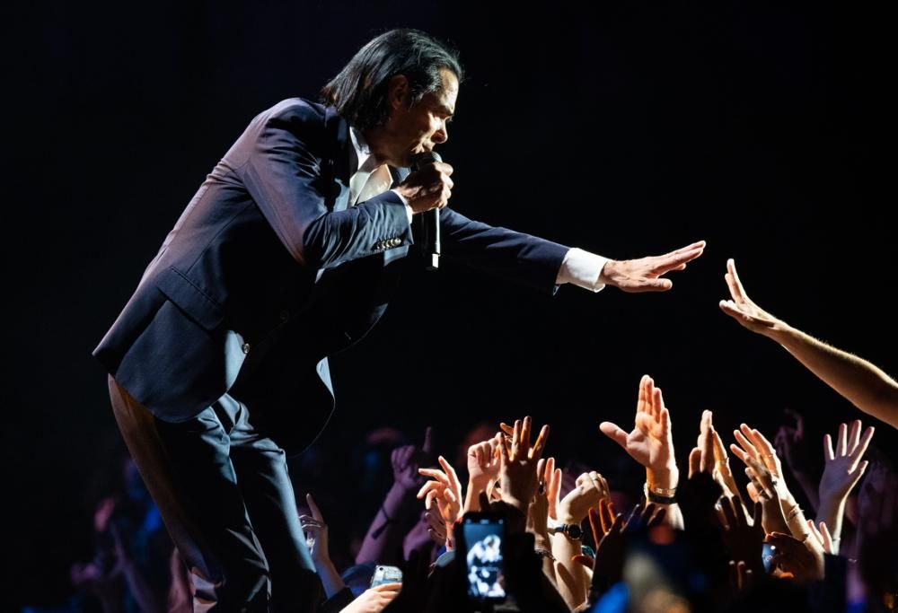 Nick Cave & The Bad Seeds, le foto più belle e la scaletta del concerto a Parigi